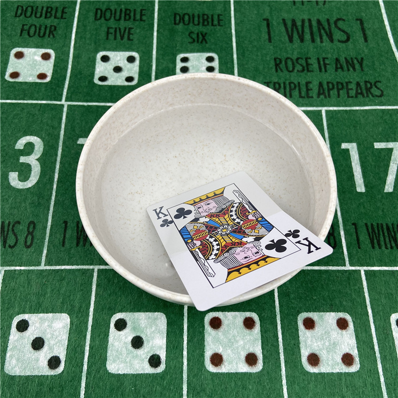 New 2pcs Playing Cards  Plasti - огляд і ціна Board Game Yearbook