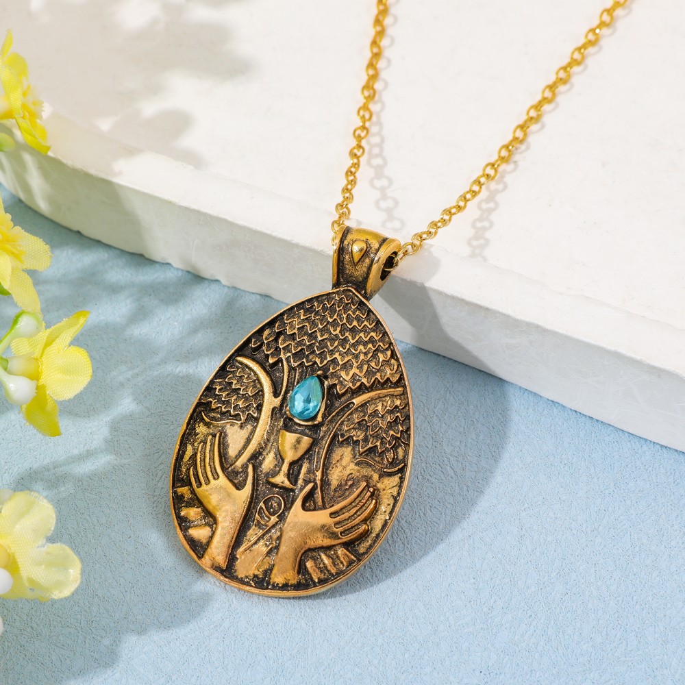 Vintage Game Pendant Necklace  - огляд і ціна Board Game Movie