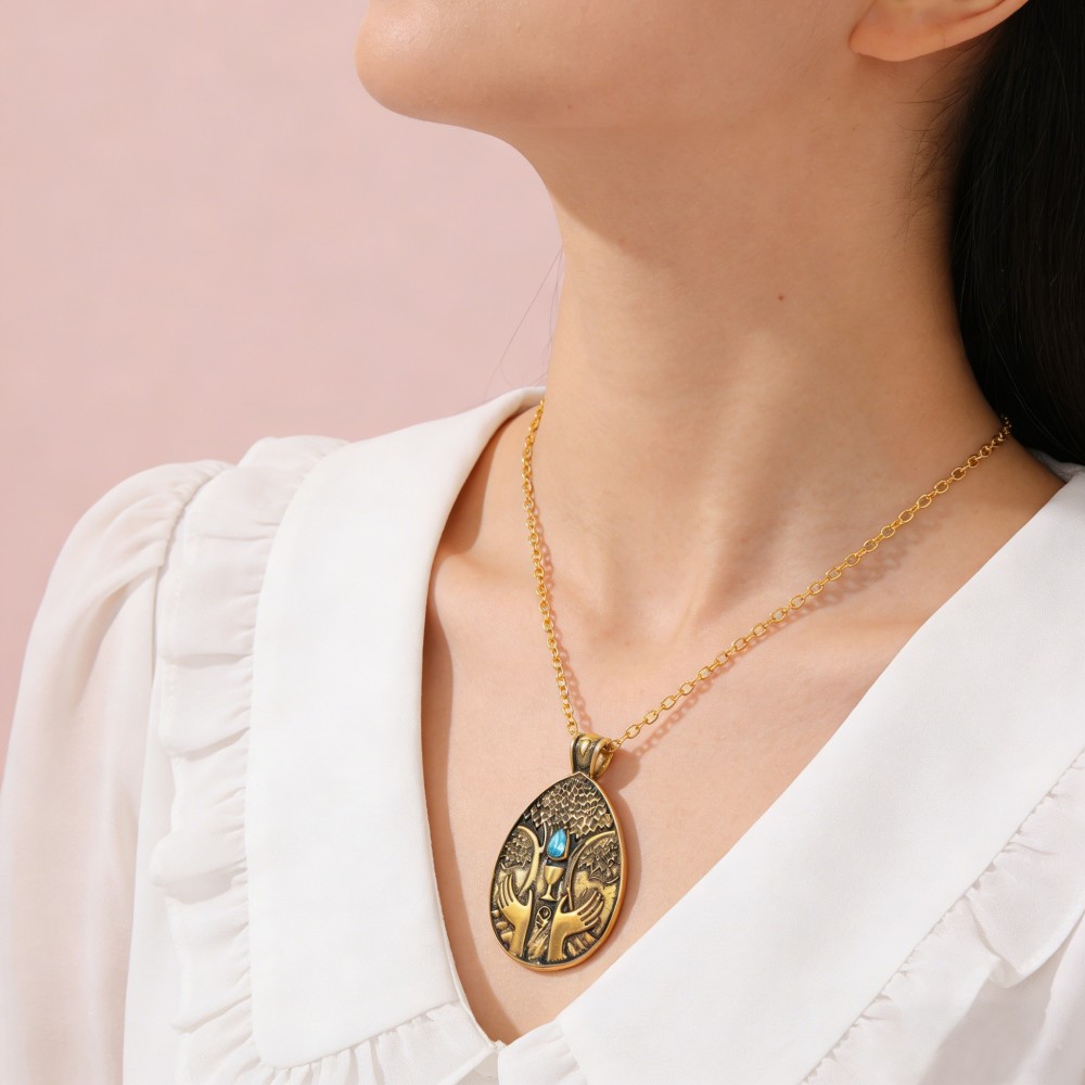 Vintage Game Pendant Necklace  - огляд і ціна Board Game Movie