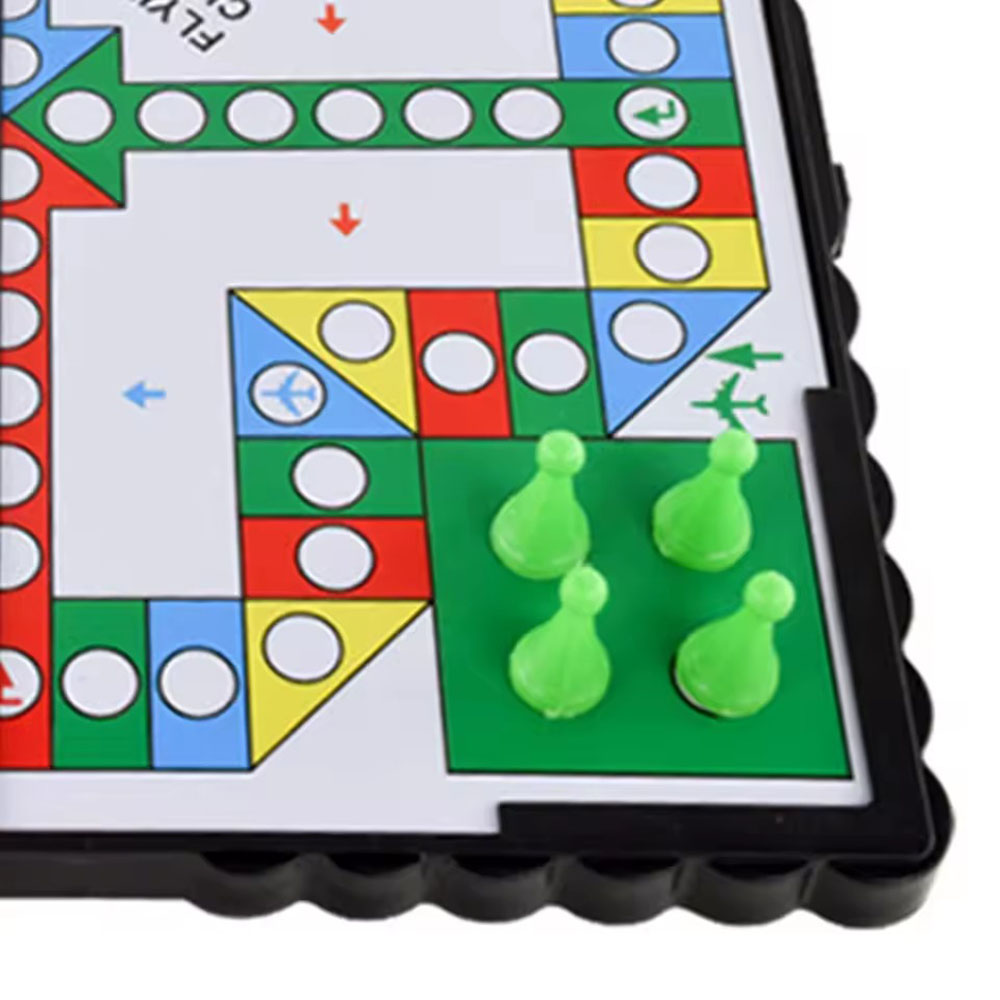 Foldable magnetic flying chess - огляд і ціна Board Game Quacks